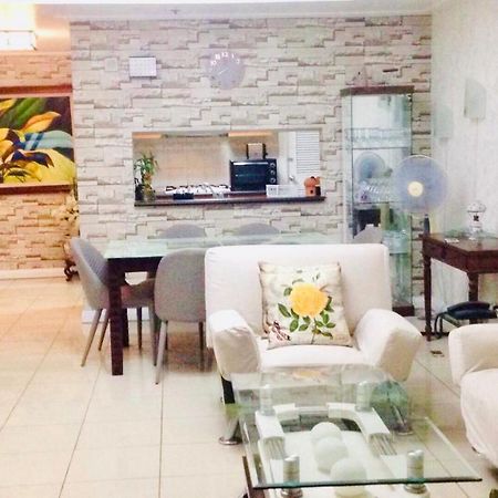 67 Sqm. Condo Unit In Robinson Place Residences Manila Kültér fotó
