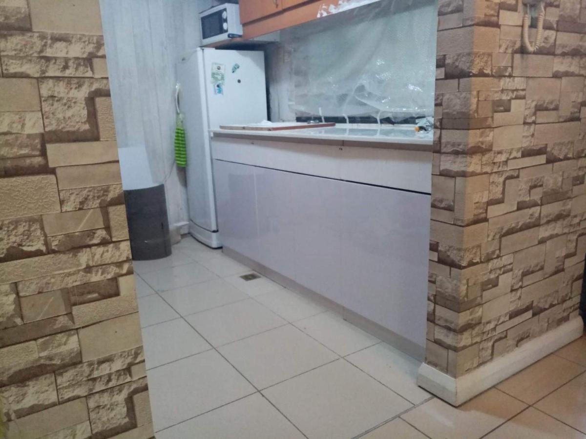 67 Sqm. Condo Unit In Robinson Place Residences Manila Kültér fotó