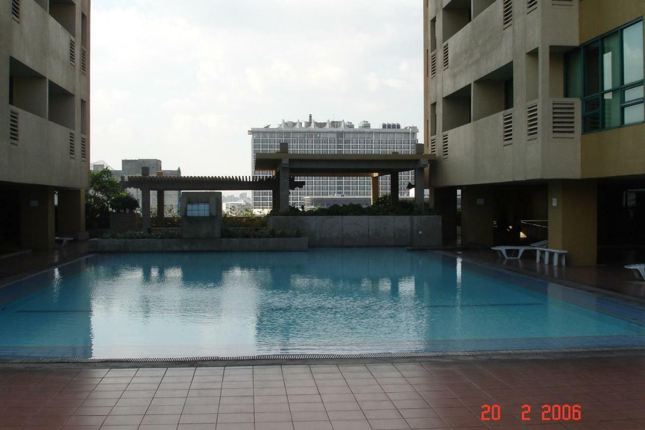 67 Sqm. Condo Unit In Robinson Place Residences Manila Kültér fotó