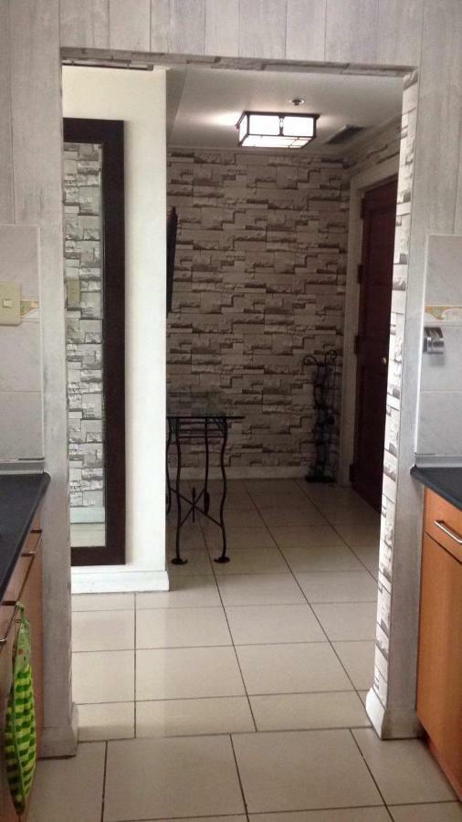 67 Sqm. Condo Unit In Robinson Place Residences Manila Kültér fotó