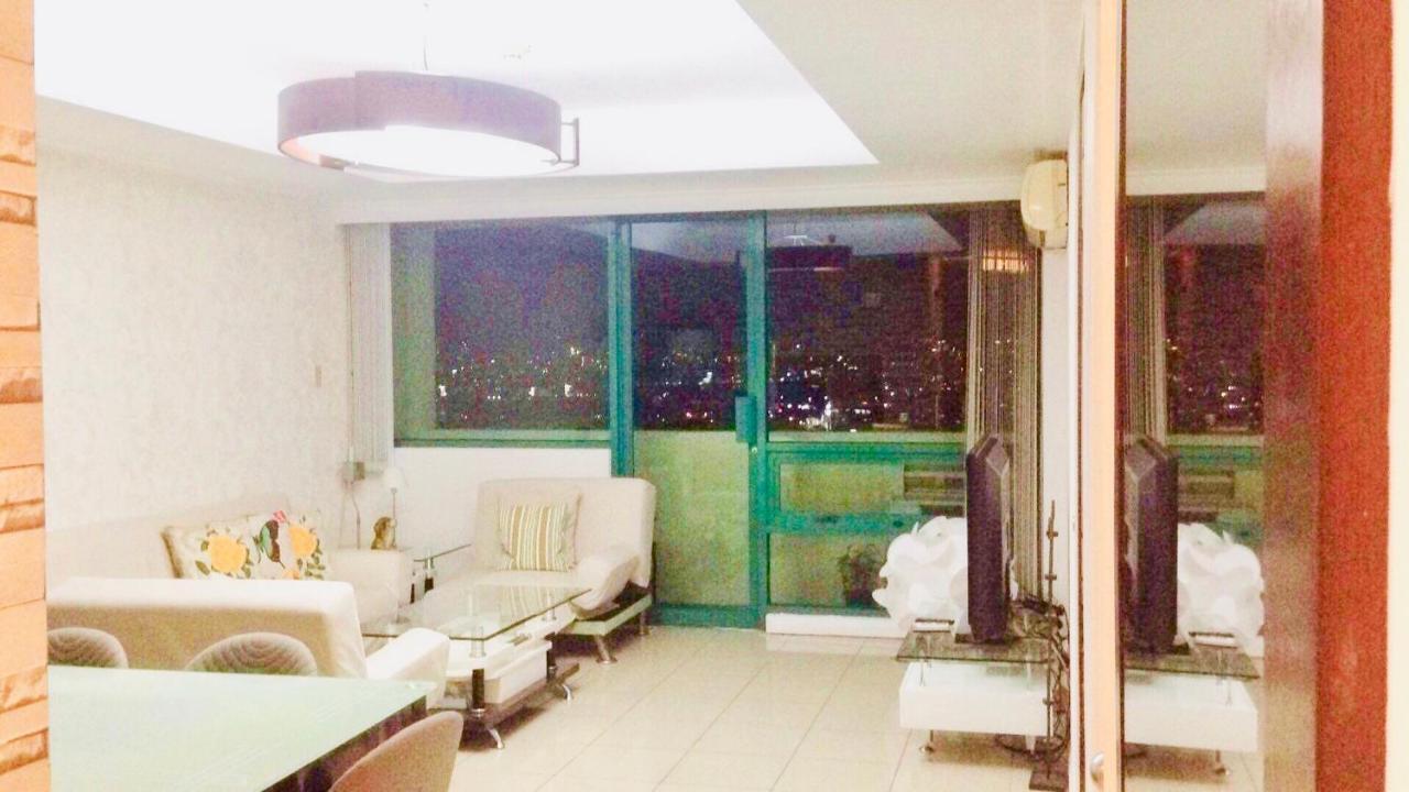 67 Sqm. Condo Unit In Robinson Place Residences Manila Kültér fotó
