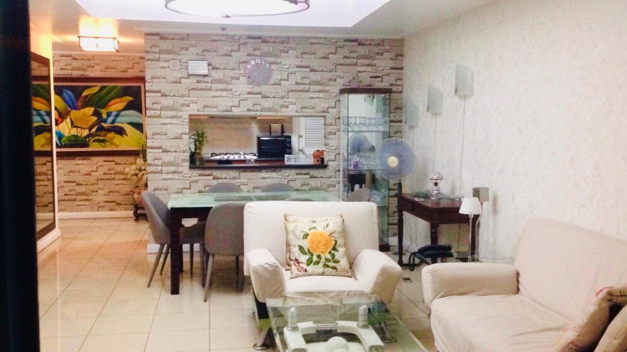 67 Sqm. Condo Unit In Robinson Place Residences Manila Kültér fotó